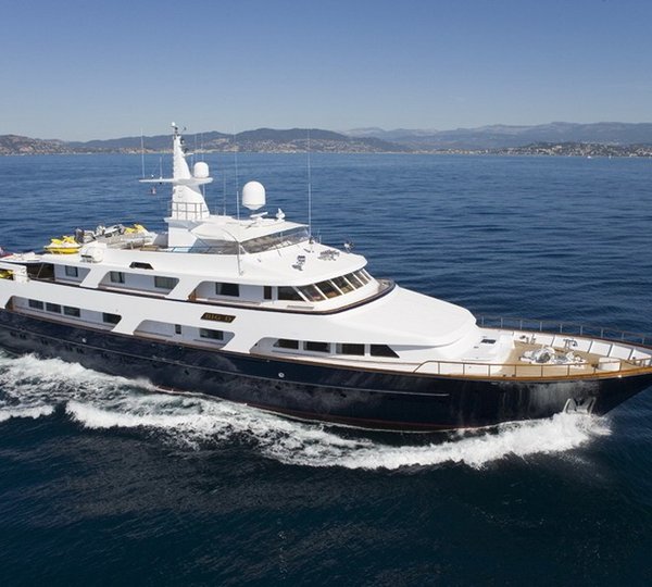 LADY ROSE Yacht Charter Details, Hitachi Zosen CHARTERWORLD Luxury